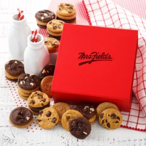 Mrs Fields Crimson Nibbler Gift Box Nut-Free